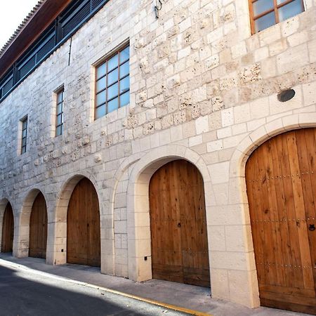 Suite Imperiale Eglise Du Couvent Narbonne Exterior photo